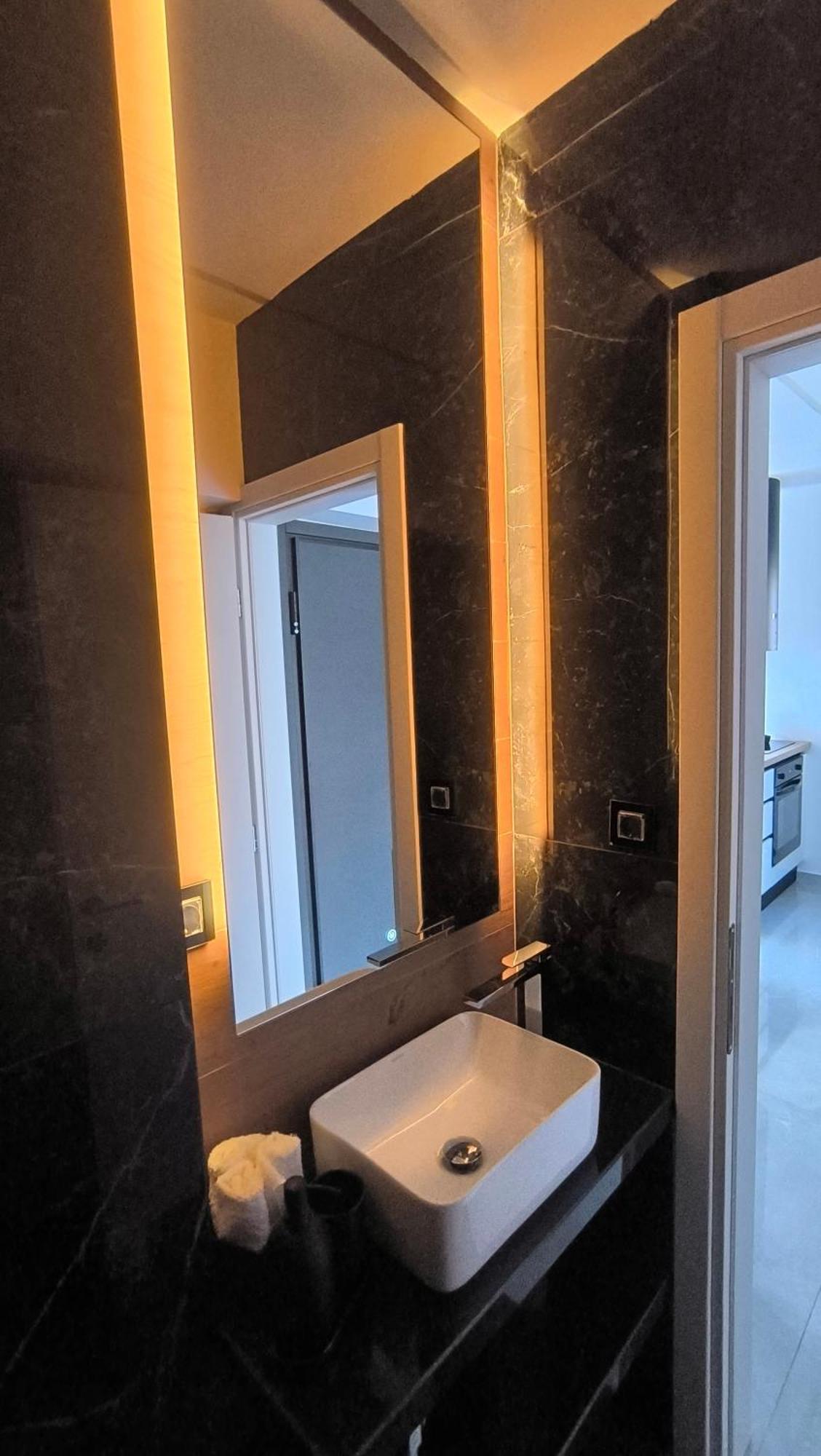 Larisa Absolute Suites, Sky View Smart Home 外观 照片